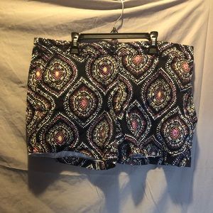 🤭BEAUTIFUL FUN🤩 print shorts size 12 you’ll definitely stand out